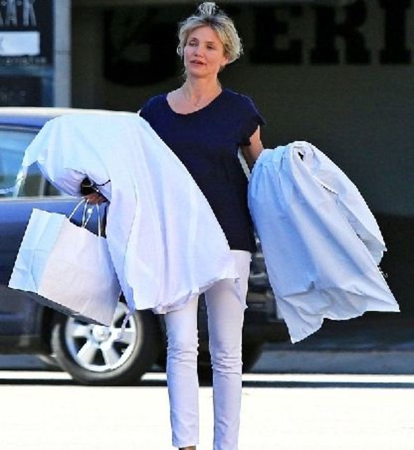 40-летняя Камерон Диаз вышла в свет без макияжа