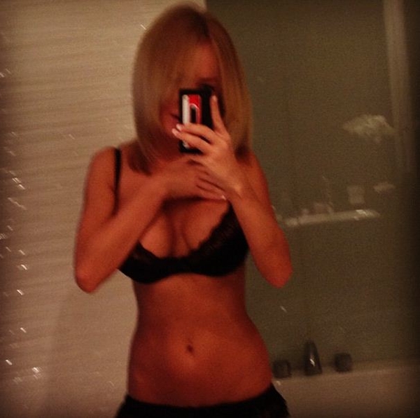 Маша Малиновская показала грудь поклонникам в Сети