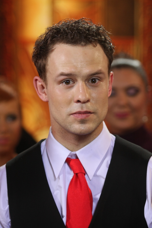 Актер Кирилл Плетнев бросил жену с двумя маленькими детьми