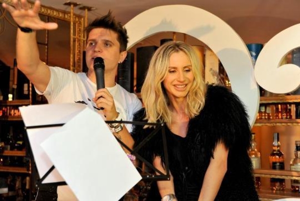 В Сеть попала песня Девочка-Лободушечка, спетая кумом Светланы Лободы