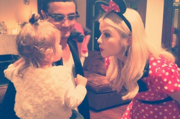 Пресс-служба Мики Ньютон