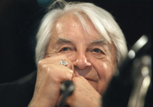 Юрий Любимов остается в крайне тяжелом состоянии