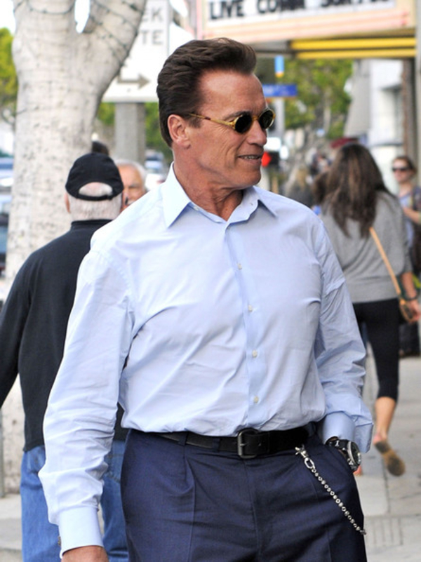 Арнольд Шварценеггер: Отец регулярно меня бил