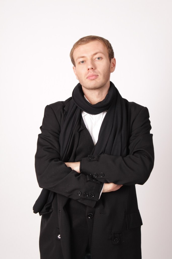 Сын Повалий упрекает маму в том, что она променяла сцену на политику