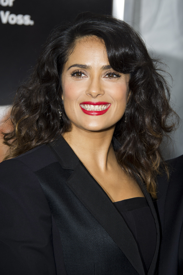 Сальма Хайек выпустит коллекцию безвредных лаков для ногтей