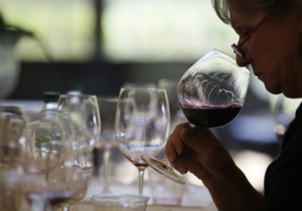 Ученые: Аперитив перед выходом в свет приводит к двойным неприятностям