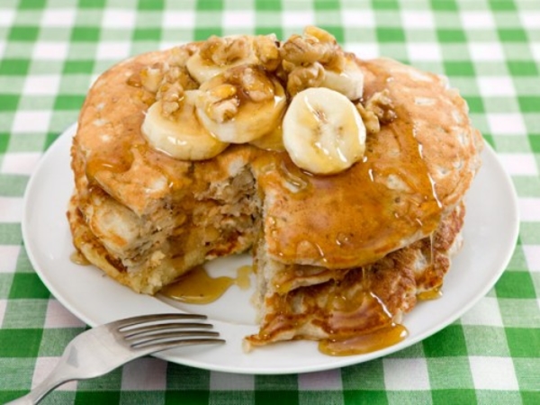 Как приготовить банановые панкейки (ВИДЕО)