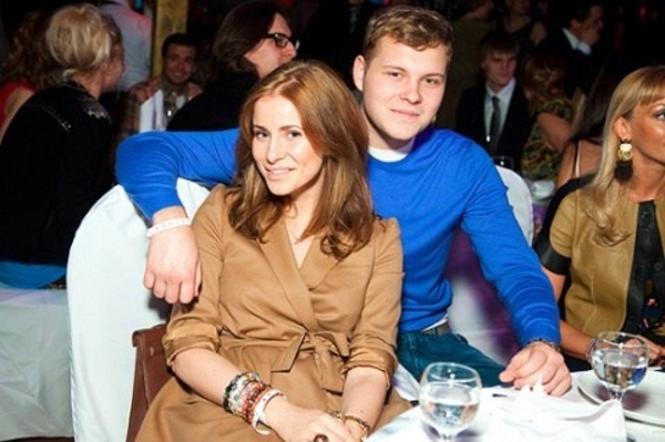 Жена Сергея Бондарчука показала беременный живот