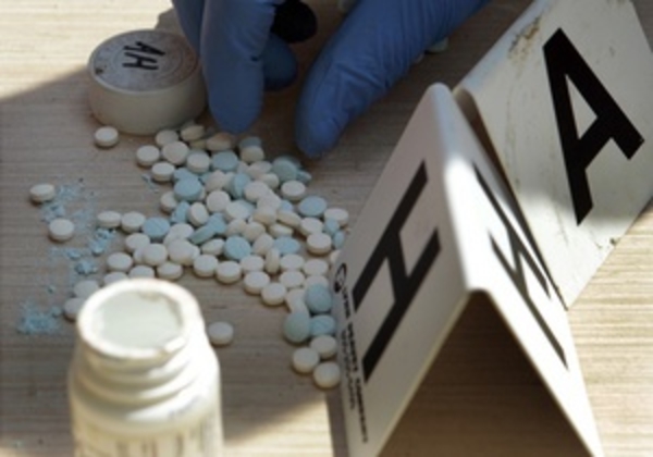 Наркоманов все больше: В 2012 году обнаружили 50 видов новых синтетических наркотиков