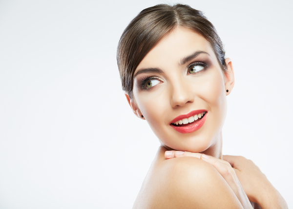 Топ-8 продуктов, которые красят зубы