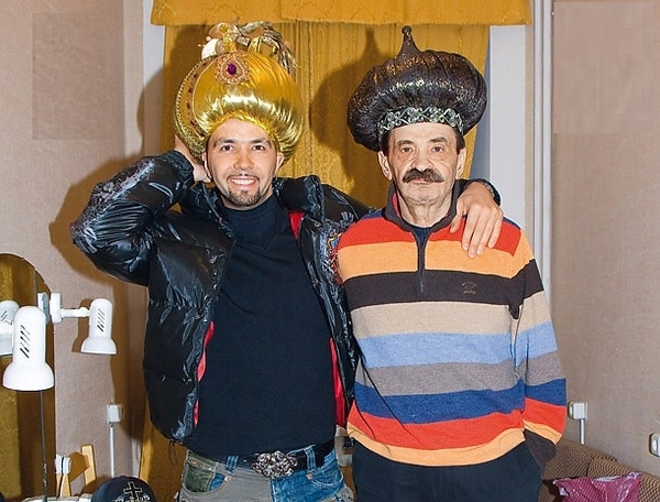 Сына Ильи Олейникова журналисты подставили с деньгами на лечение отца