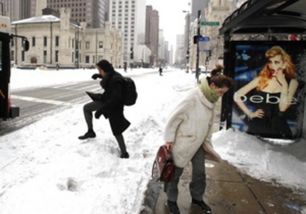 Световые панели на остановках – лекарство от зимней депрессии