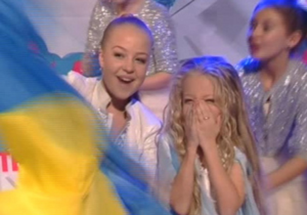 Поклонники Анастасии Петрик взломали ее страницу в ВКонтакте