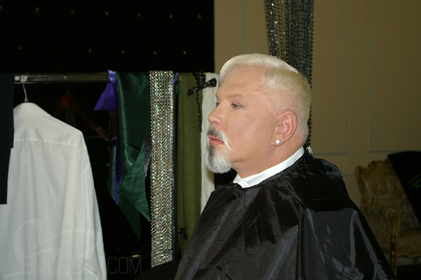 Борис Моисеев впервые вышел в свет с бородой и усами