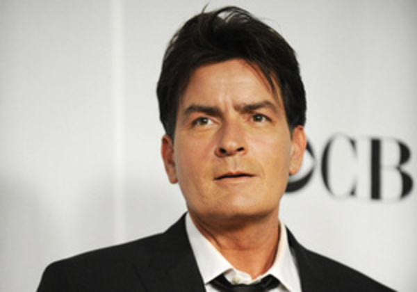 Чарли Шин дал $75 тысяч на лечение незнакомой девочки от рака