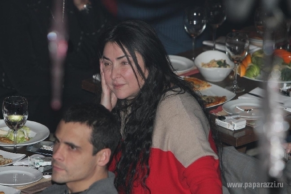 Лолита пришла на презентацию Лободы без макияжа