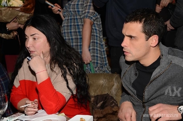 Лолита пришла на презентацию Лободы без макияжа