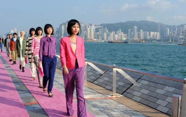 3,2 км моды: Самый длинный в мире подиум установили в Гонконге