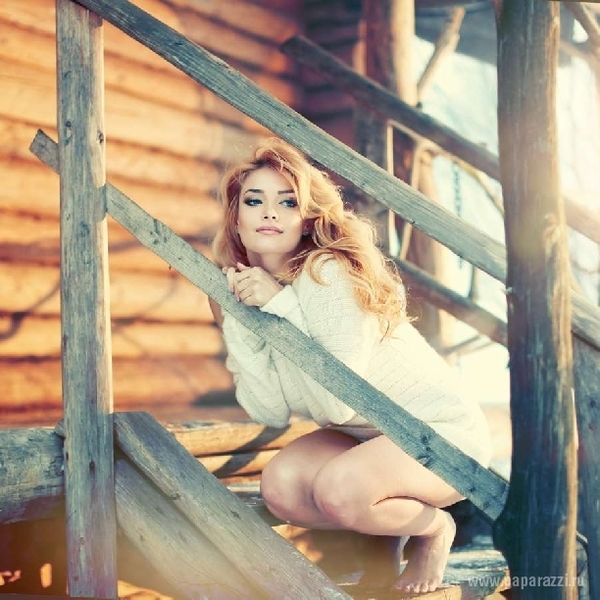 Экс-солистку ВИА Гры выбросило на обочину вследствие ДТП