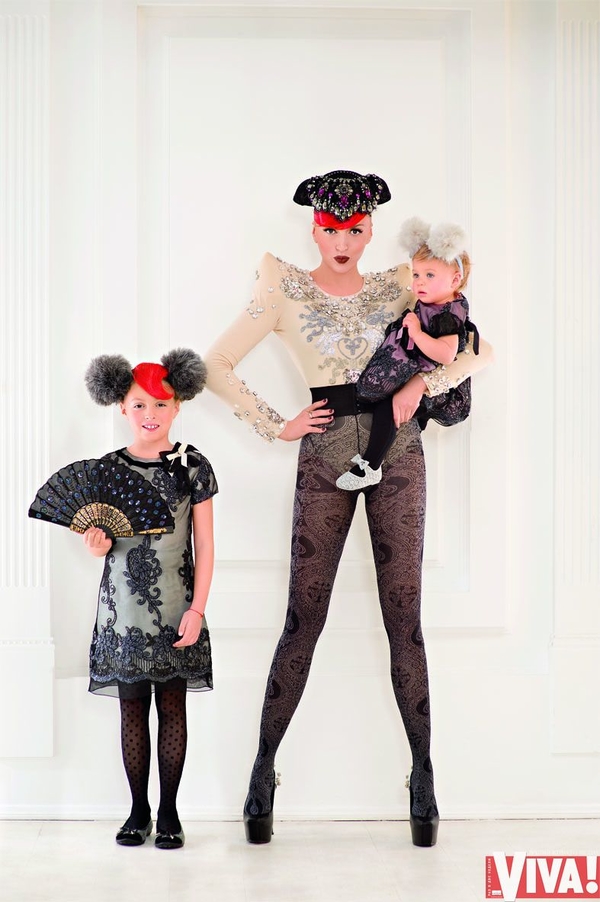 Суперблондинка Оля Полякова впервые показала свою младшую дочь