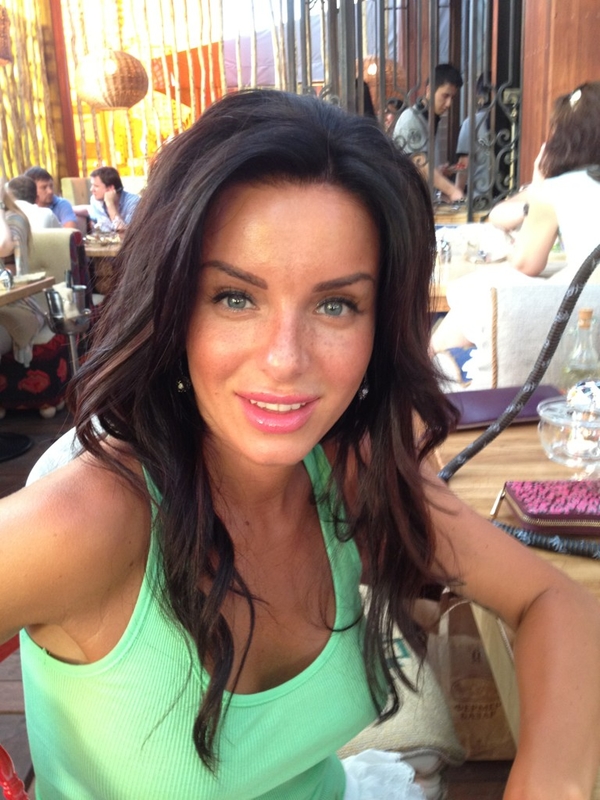 Юлия Волкова избавилась от нарощенных волос