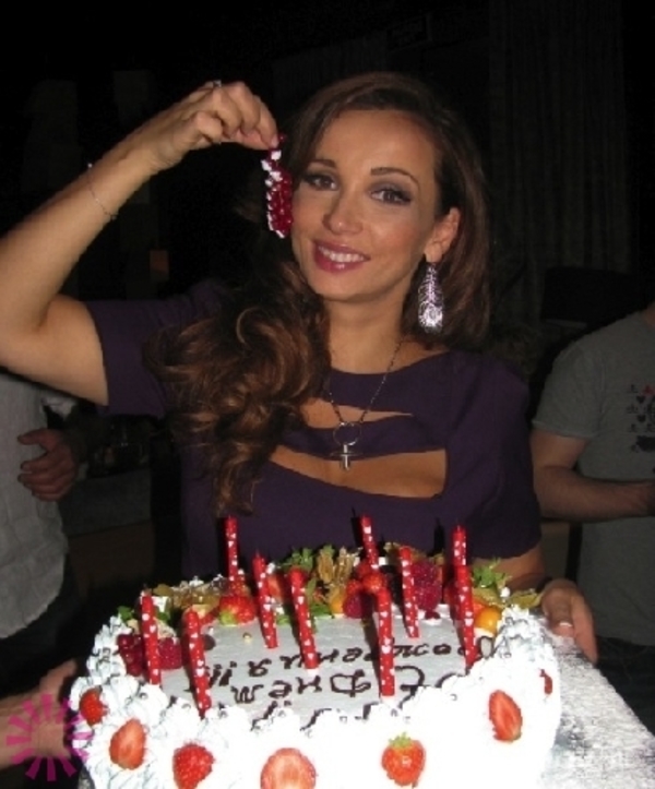 Фото со дня рождения Анфисы Чеховой появились в интернете