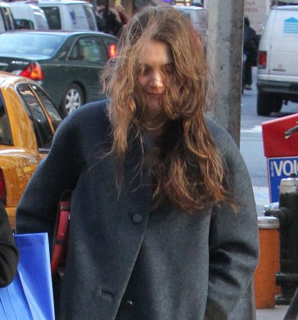 У Кэти Холмс с волосами "произошла катастрофа"