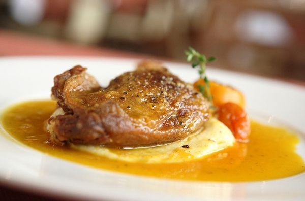 Запеченная утка на Рождество: ТОП-5 рецептов