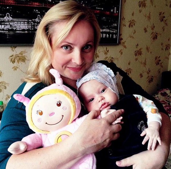 Любочка из Интернов показала фото подросшей дочки