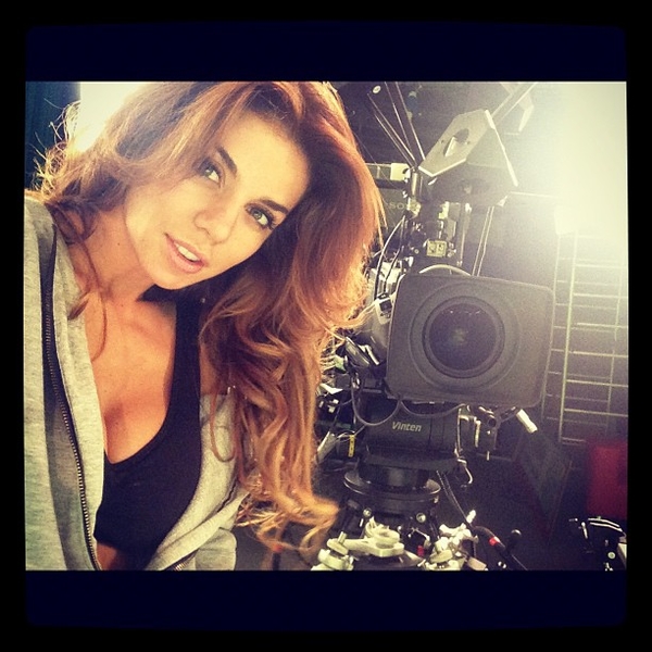 Анна Седокова: Очередное фото полуобнаженных форм