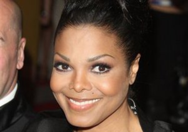 Джанет Джексон обручилась с миллиардером