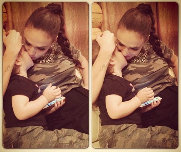 Алена Водонаева показала повзрослевшего сына в Twitter