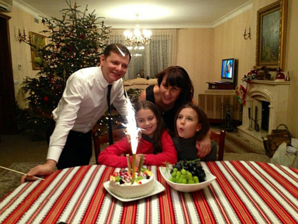 Олег Ляшко показал свой дом в новогоднем убранстве (ФОТО)