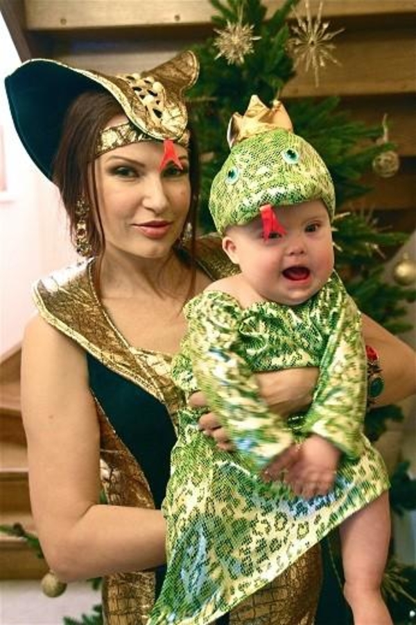 Эвелина Бледанс показала новые фотографии сына