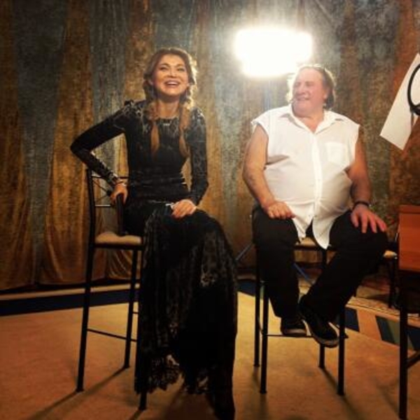 Жерар Депардье снялся в клипе дочери президента Узбекистана