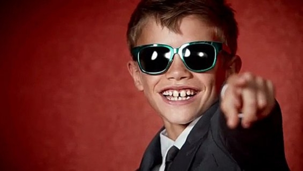 В Сети появилось рекламное видео Burberry  с участием сына Виктории Бекхэм