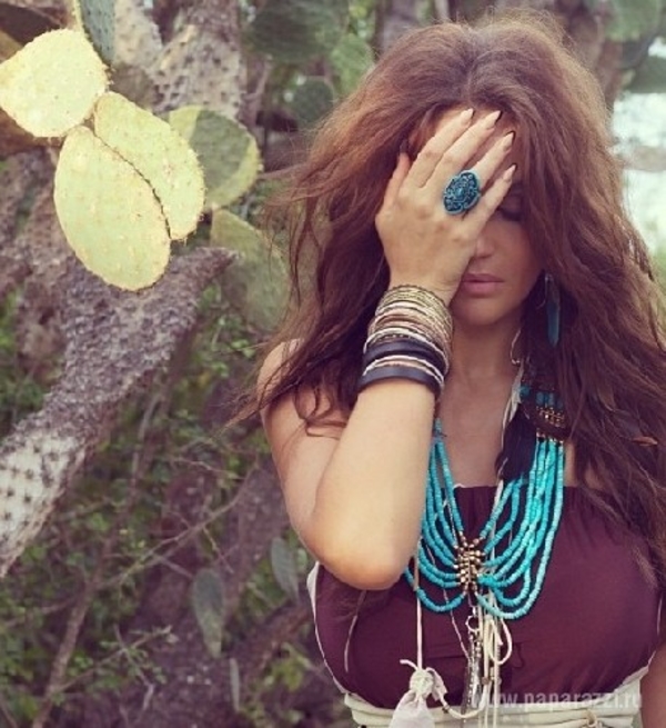 Алена Водонаева разводится: Ведущая страдает бессонницей и ест таблетки