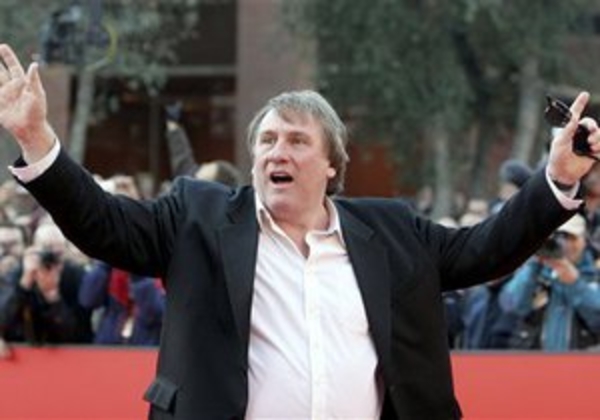 Евродепутат заподозрил Депардье в безграничной глупости