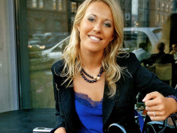 Ксения Собчак показала две крайности своего стиля