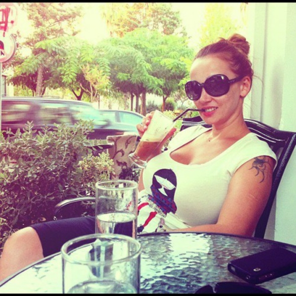 Анфиса Чехова коллекционирует уток