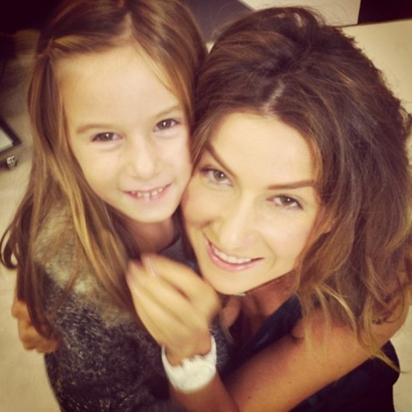 Жанна Бадоева вместе с дочерью снялась в фотосессии для журнала JFStar