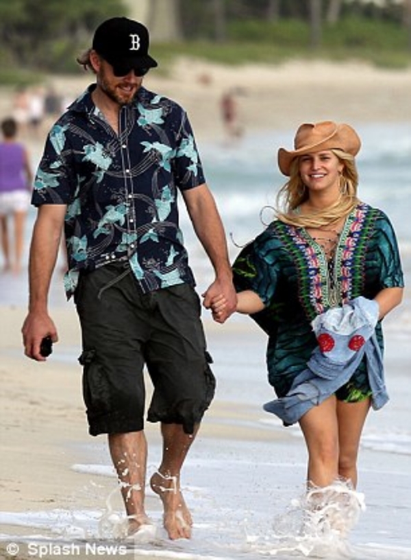 Джессика Симпсон узнала пол будущего ребенка