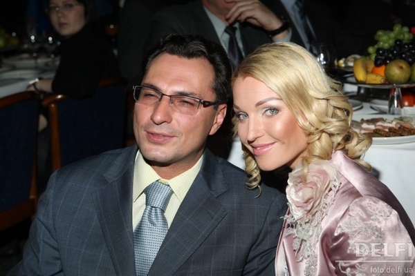 Анастасия Волочкова продолжает слать экс-супругу упреки в Twitter