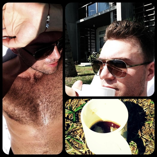 Холостяк Андрей Искорнев похвастался обнаженным торсом