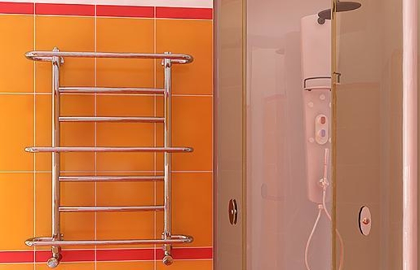 Как выбрать  полотенцесушитель (ВИДЕО)