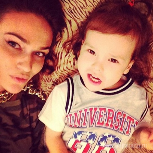 Алена Водонаева: Люблю, когда он называет меня "мамочка"