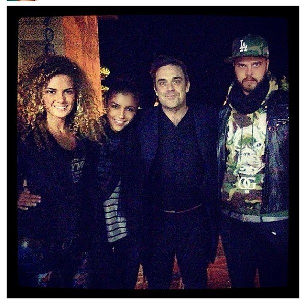 Компанию Димопулос и мужу Седоковой составил Робби Уильямс