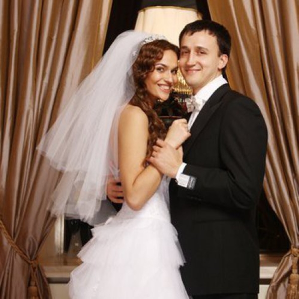 Алена Водонаева опубликовала фото со свадьбы