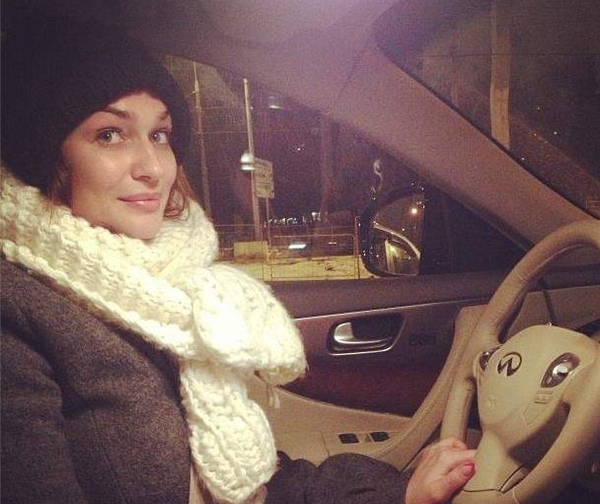 Алене Водонаевой разбили автомобиль: Боюсь сказать об этом мужу