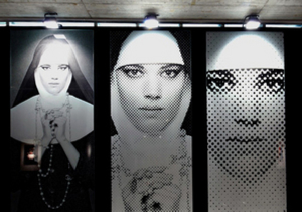 В Швейцарии открылась фотовыставка Лагерфельда. Одна работа стоит 300 000 евро